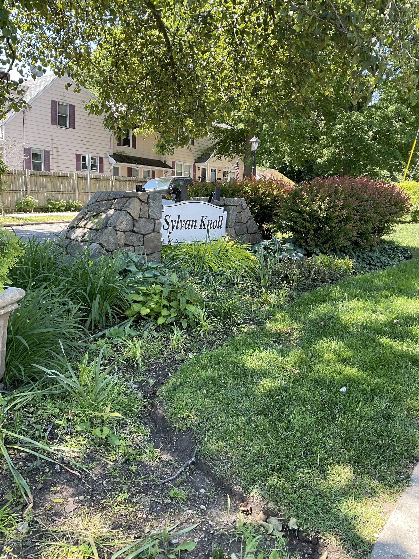 238 Sylvan Knoll Road Stamford CT 06902