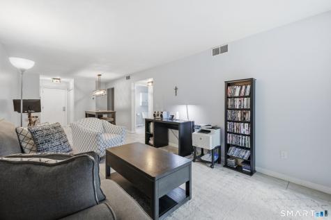35 Woodsedge Drive Newington CT 06111