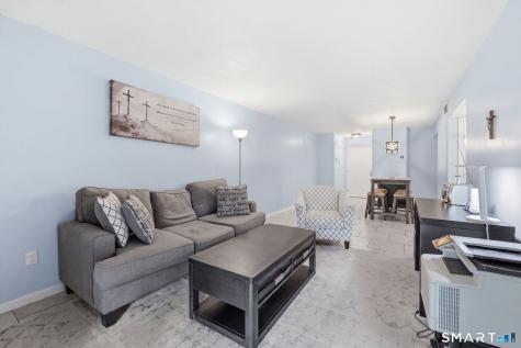35 Woodsedge Drive Newington CT 06111