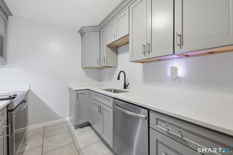 35 Woodsedge Drive Newington CT 06111