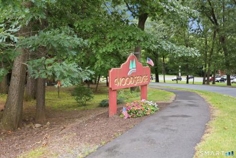 35 Woodsedge Drive Newington CT 06111