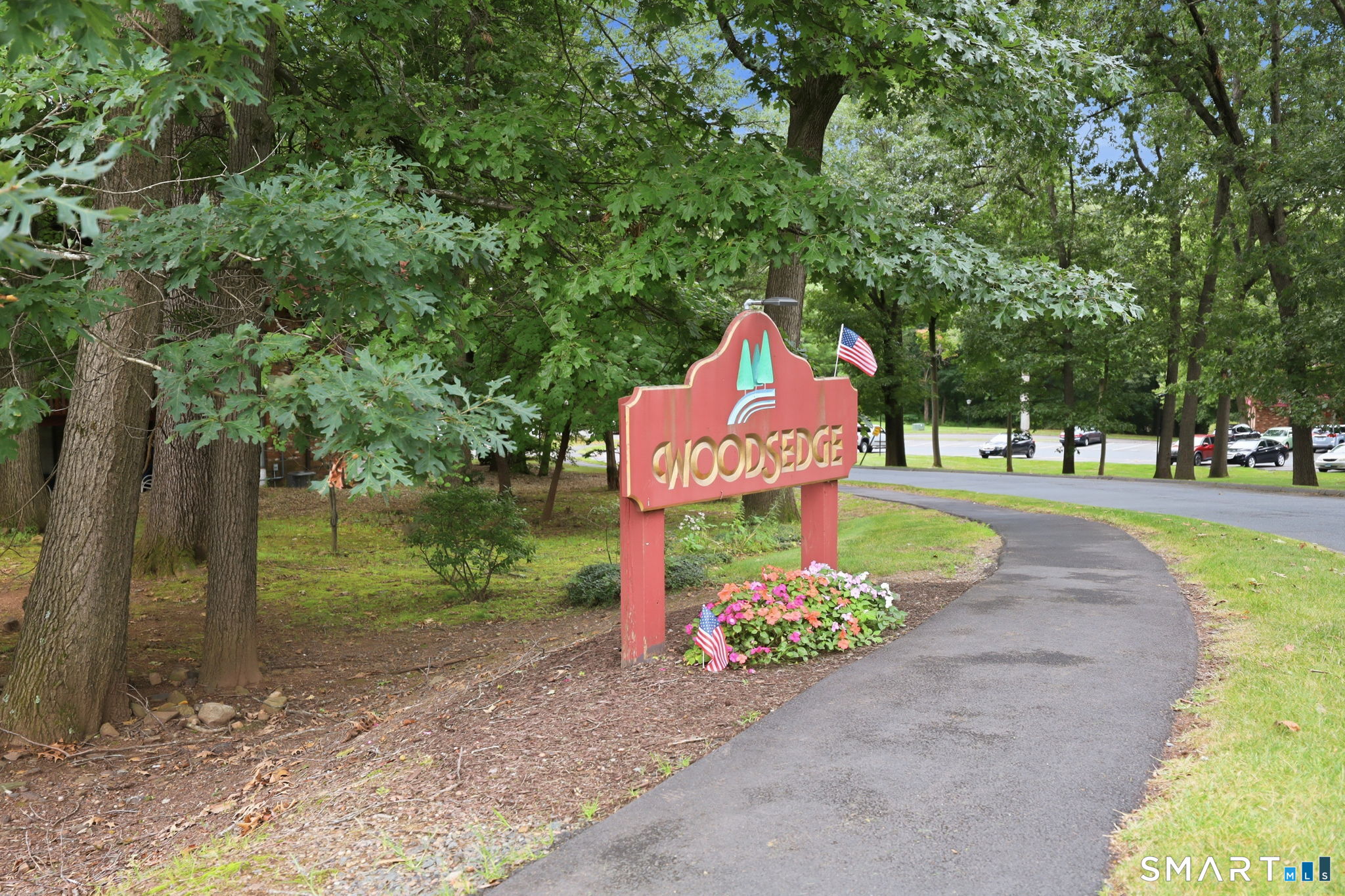 35 Woodsedge Drive Newington CT 06111