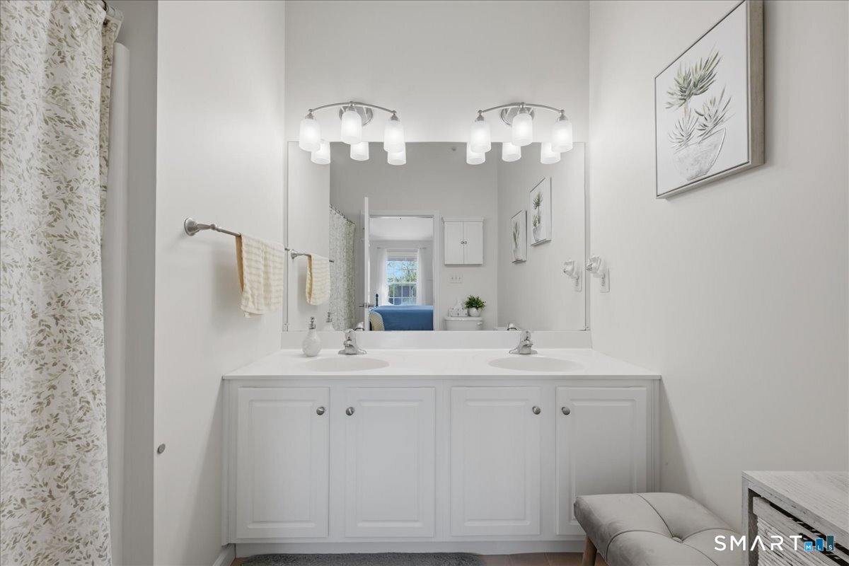 38 Hope Street East Lyme CT 06357