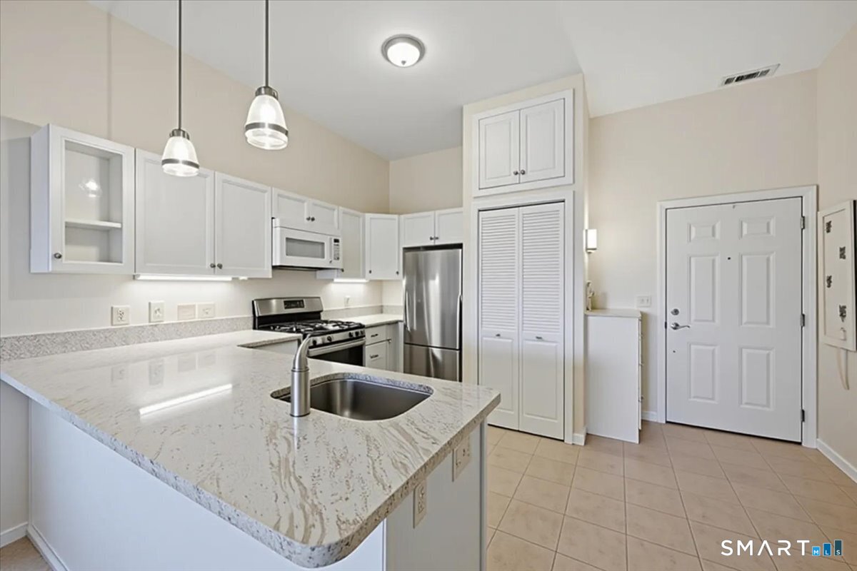 38 Hope Street East Lyme CT 06357