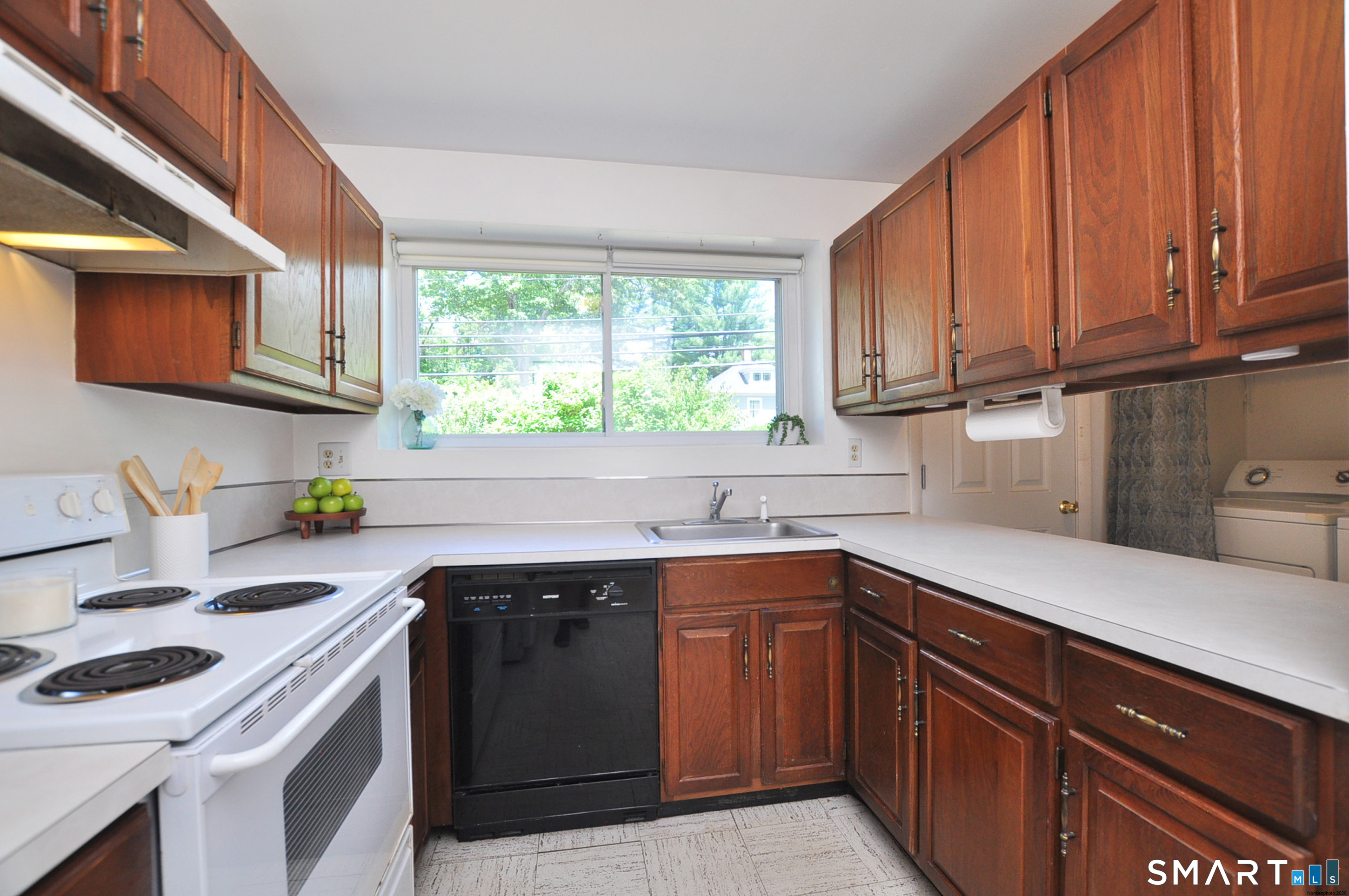 10 Massaco Street Simsbury CT 06070