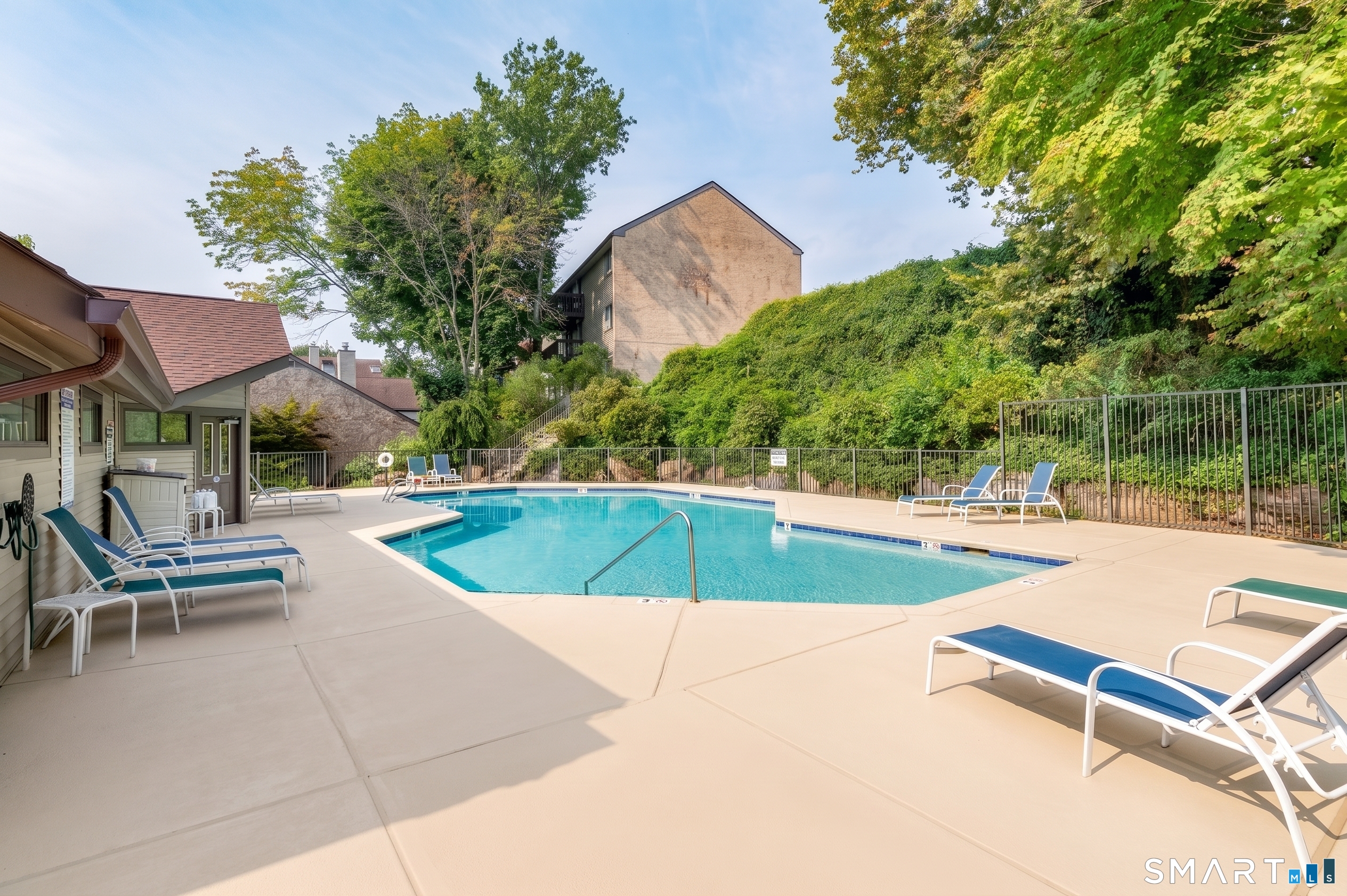 2437 Bedford Street Stamford CT 06905