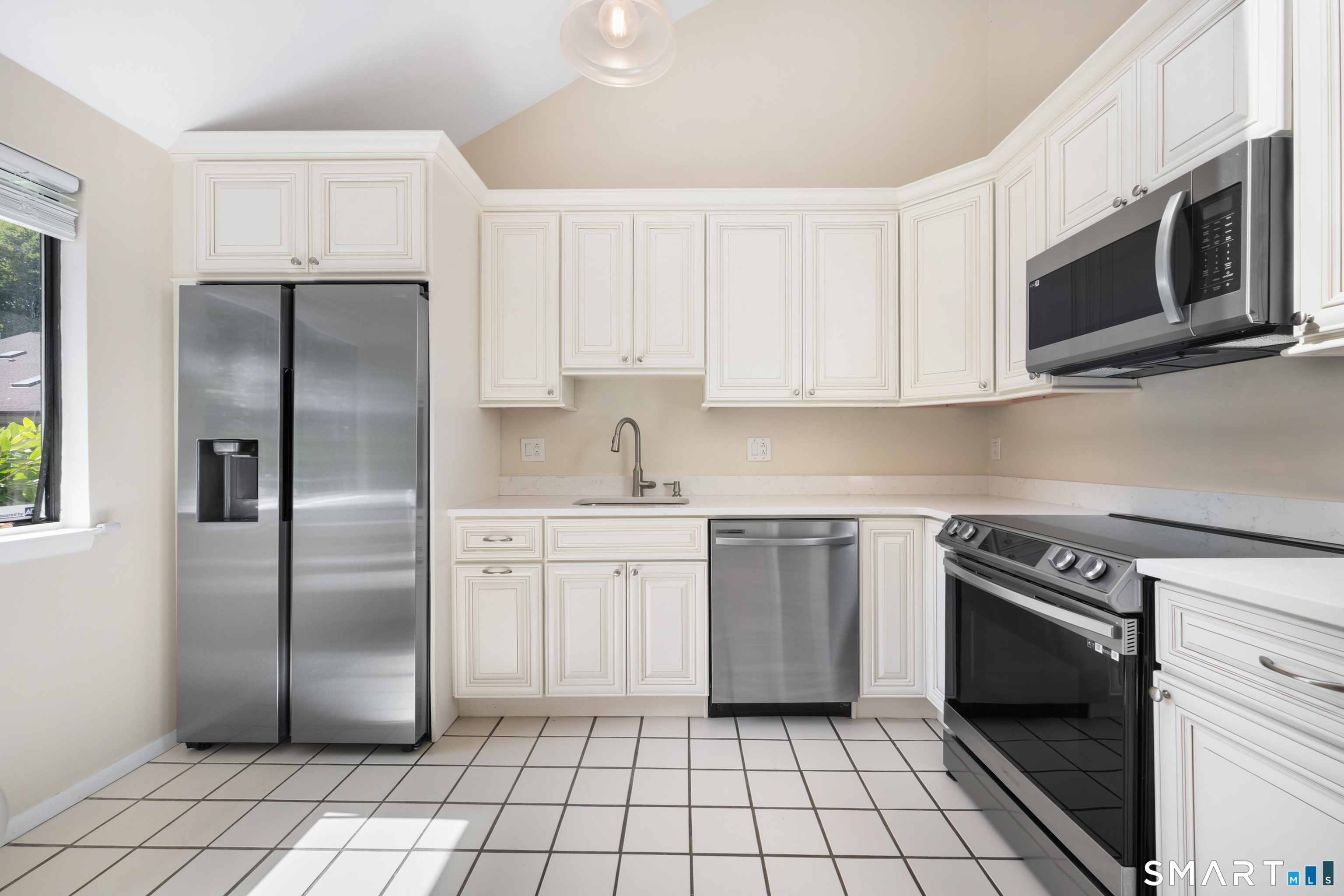 2437 Bedford Street Stamford CT 06905