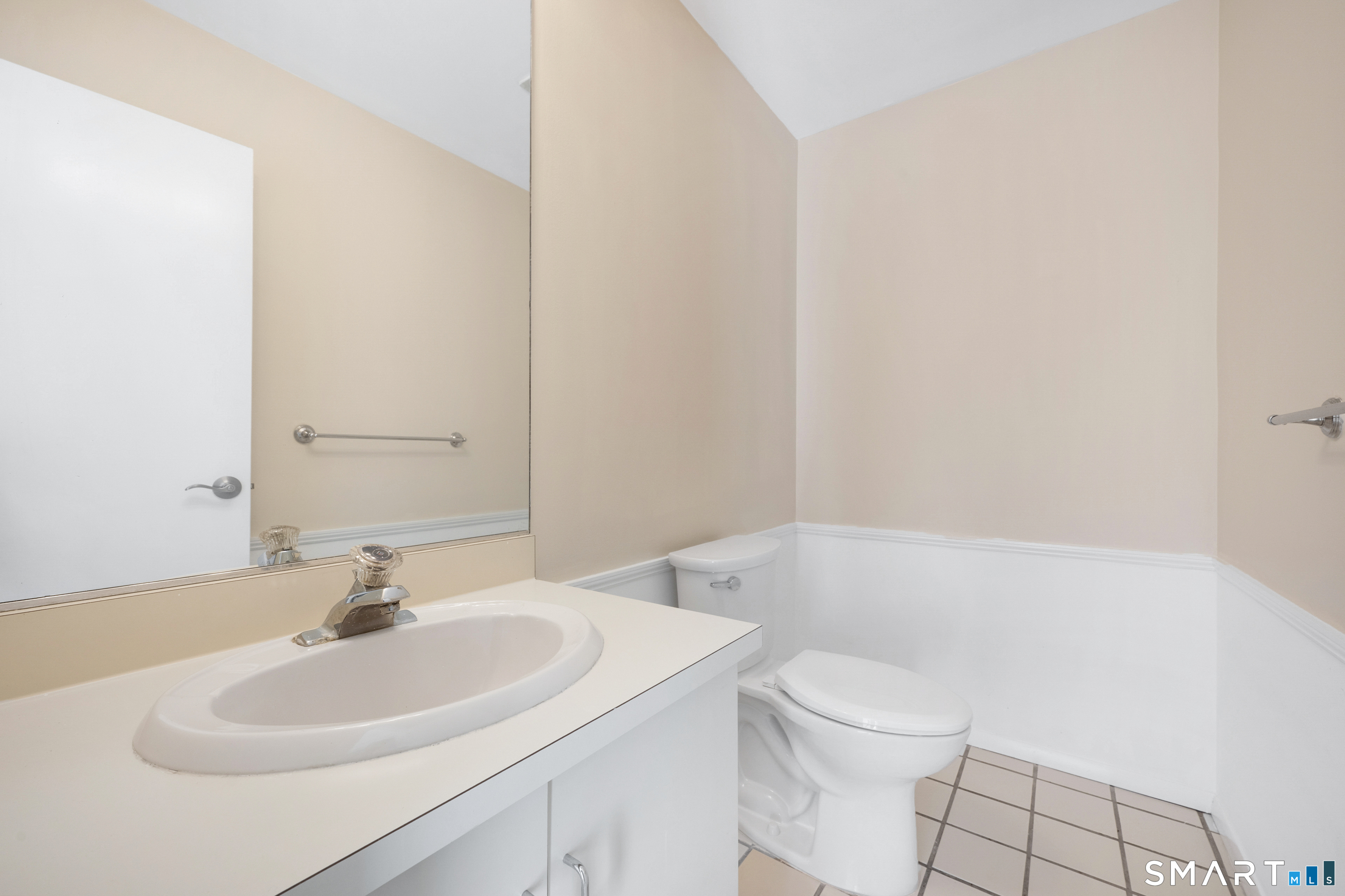 2437 Bedford Street Stamford CT 06905