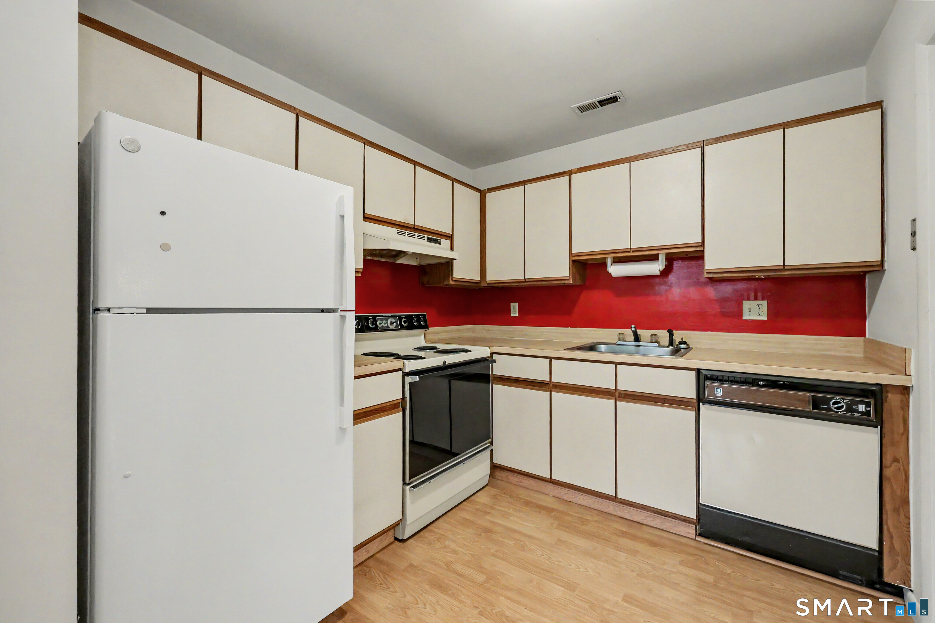 42 Glenwood Avenue Norwalk CT 06854
