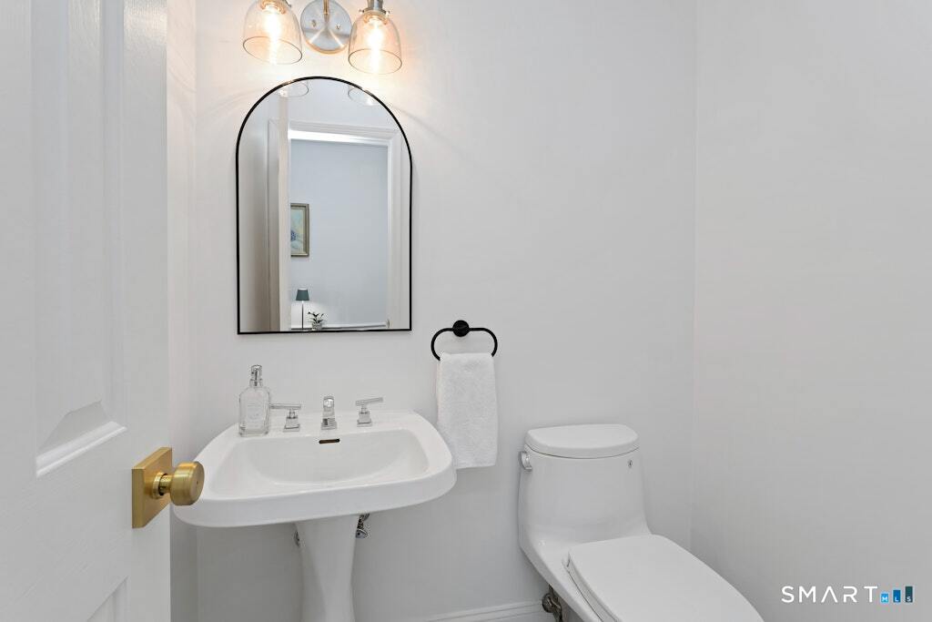 20 Glenrock Norwalk CT 06850