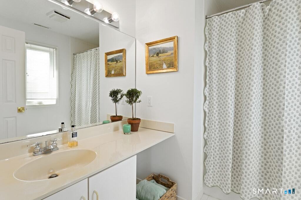 20 Glenrock Norwalk CT 06850
