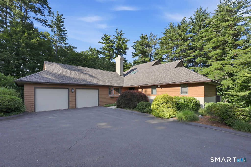 38 Cary Lane Bloomfield CT 06002