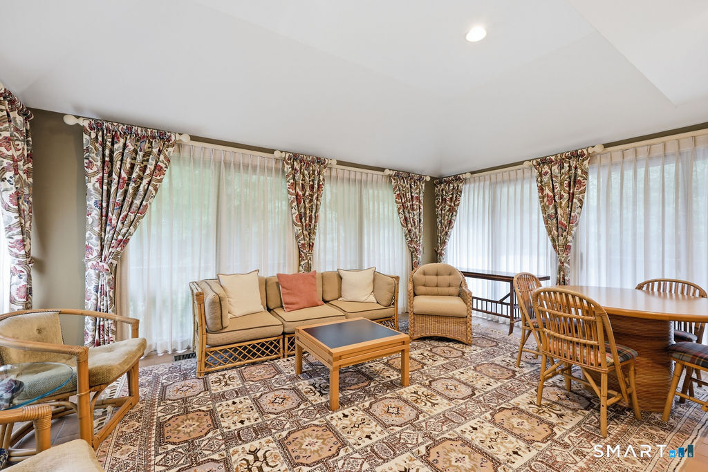 38 Cary Lane Bloomfield CT 06002