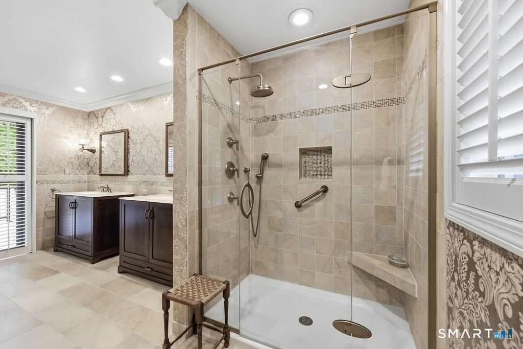 38 Cary Lane Bloomfield CT 06002