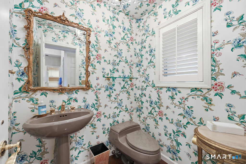 38 Cary Lane Bloomfield CT 06002