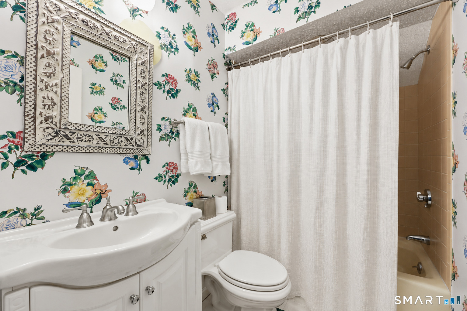 38 Cary Lane Bloomfield CT 06002