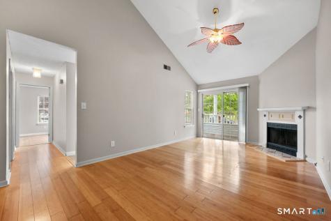 1 Forest Glen Circle Middletown CT 06457