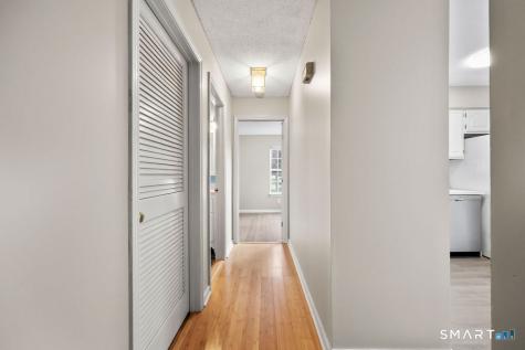 1 Forest Glen Circle Middletown CT 06457