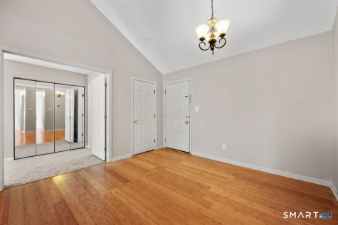 1 Forest Glen Circle Middletown CT 06457