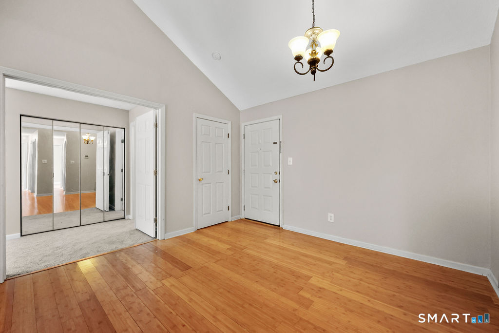 1 Forest Glen Circle Middletown CT 06457