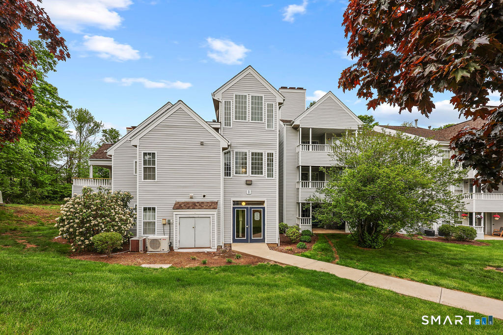 1 Forest Glen Circle Middletown CT 06457
