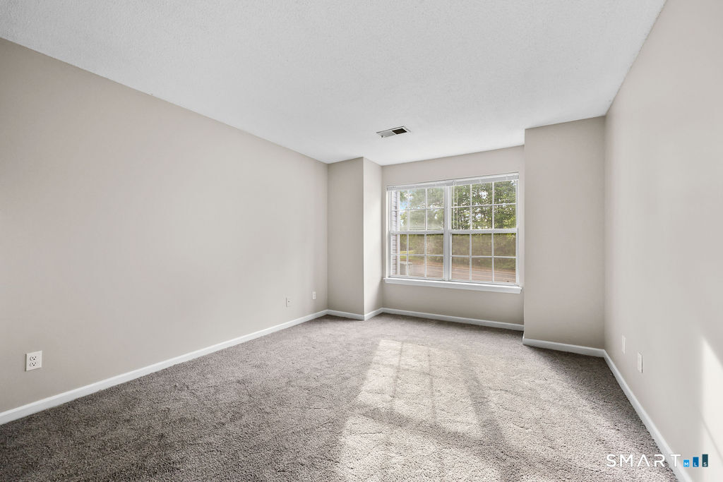 1 Forest Glen Circle Middletown CT 06457