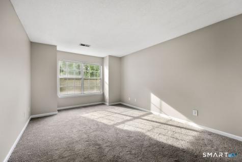 1 Forest Glen Circle Middletown CT 06457
