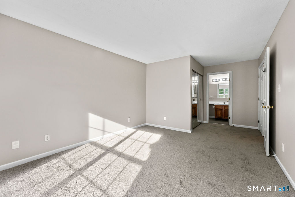 1 Forest Glen Circle Middletown CT 06457