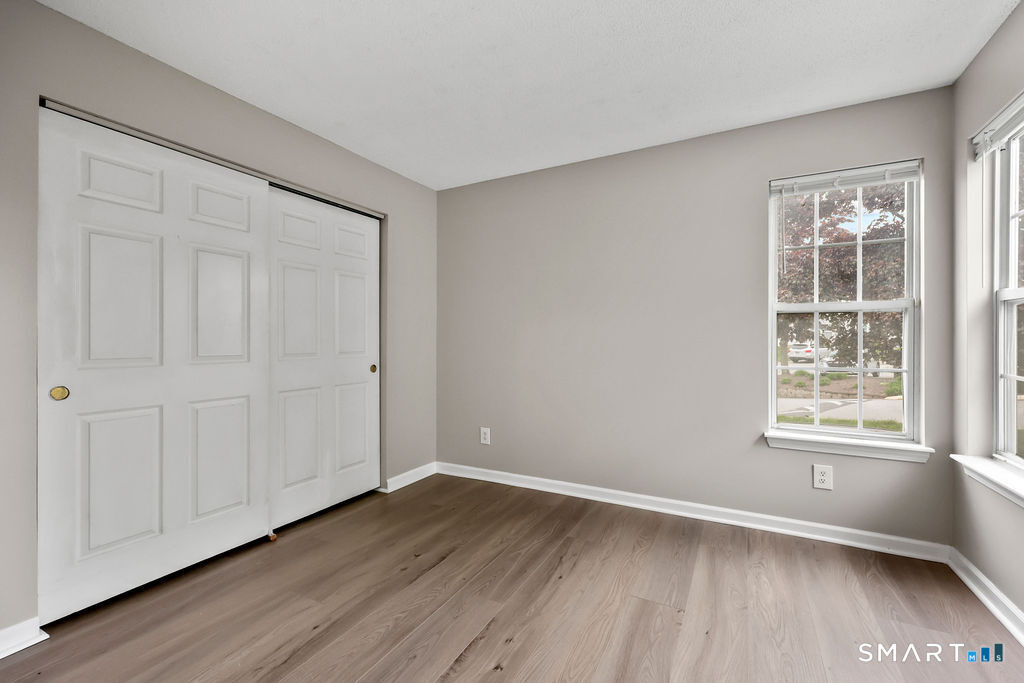 1 Forest Glen Circle Middletown CT 06457