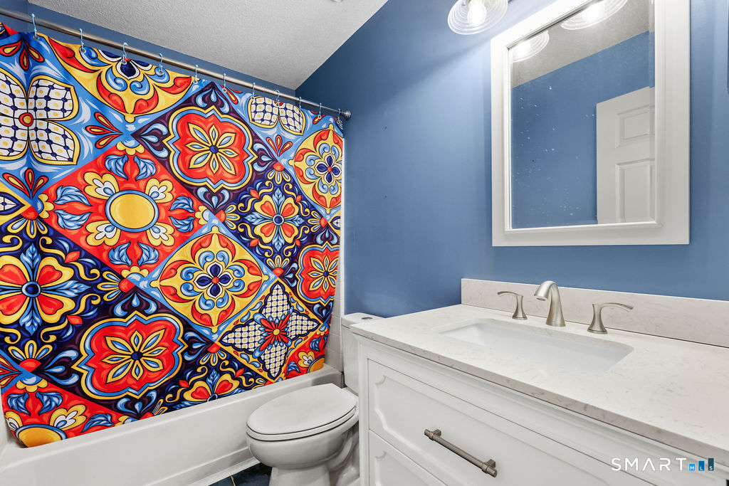 1 Forest Glen Circle Middletown CT 06457