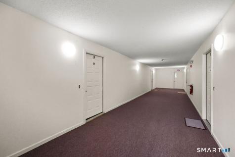 1 Forest Glen Circle Middletown CT 06457