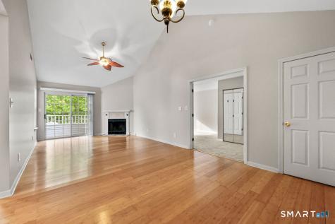1 Forest Glen Circle Middletown CT 06457