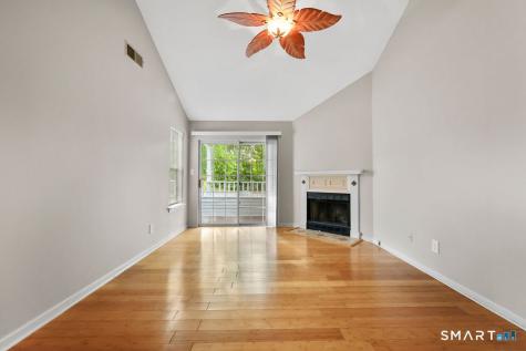 1 Forest Glen Circle Middletown CT 06457