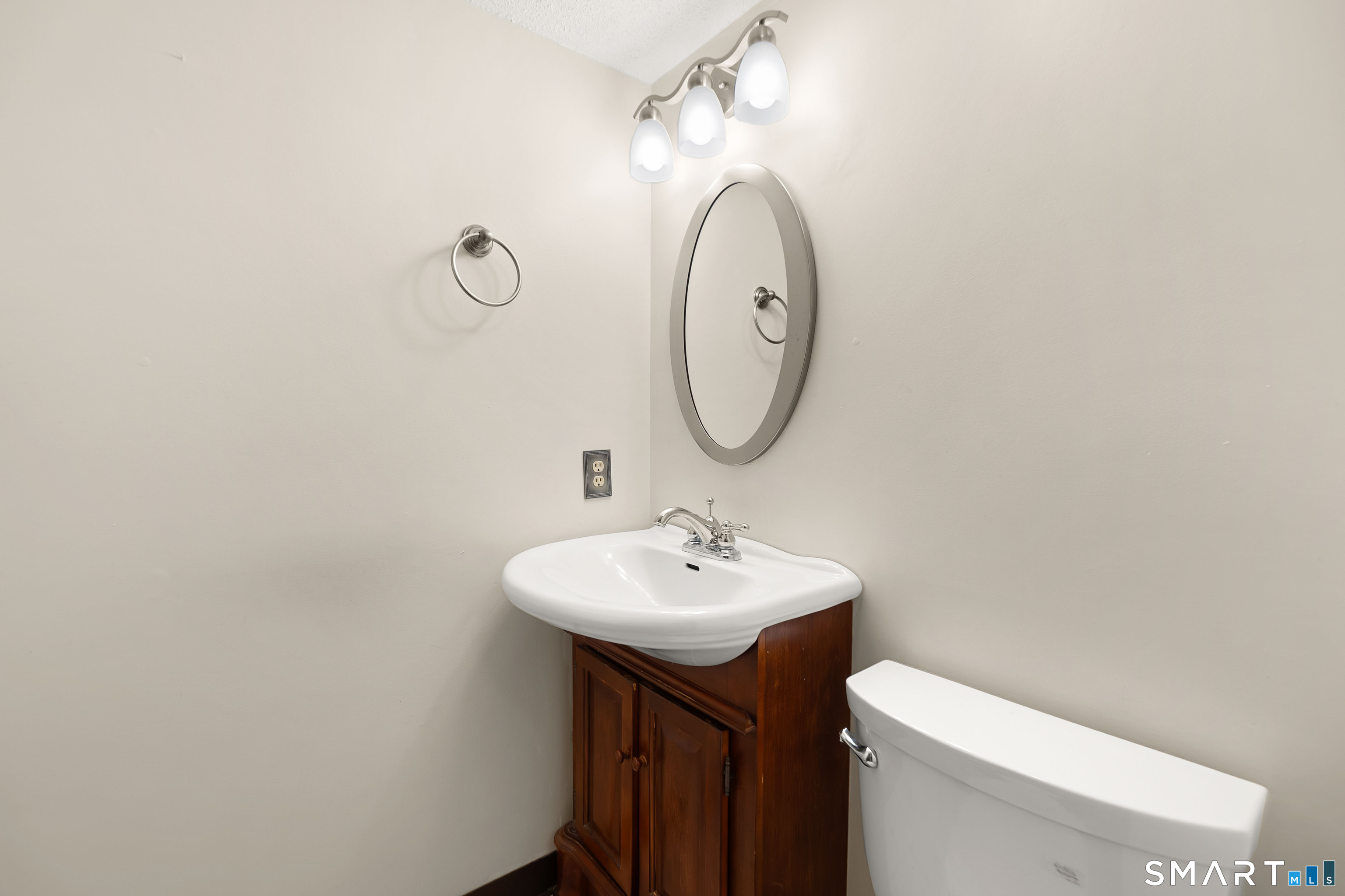 48 Homeside Avenue West Haven CT 06516