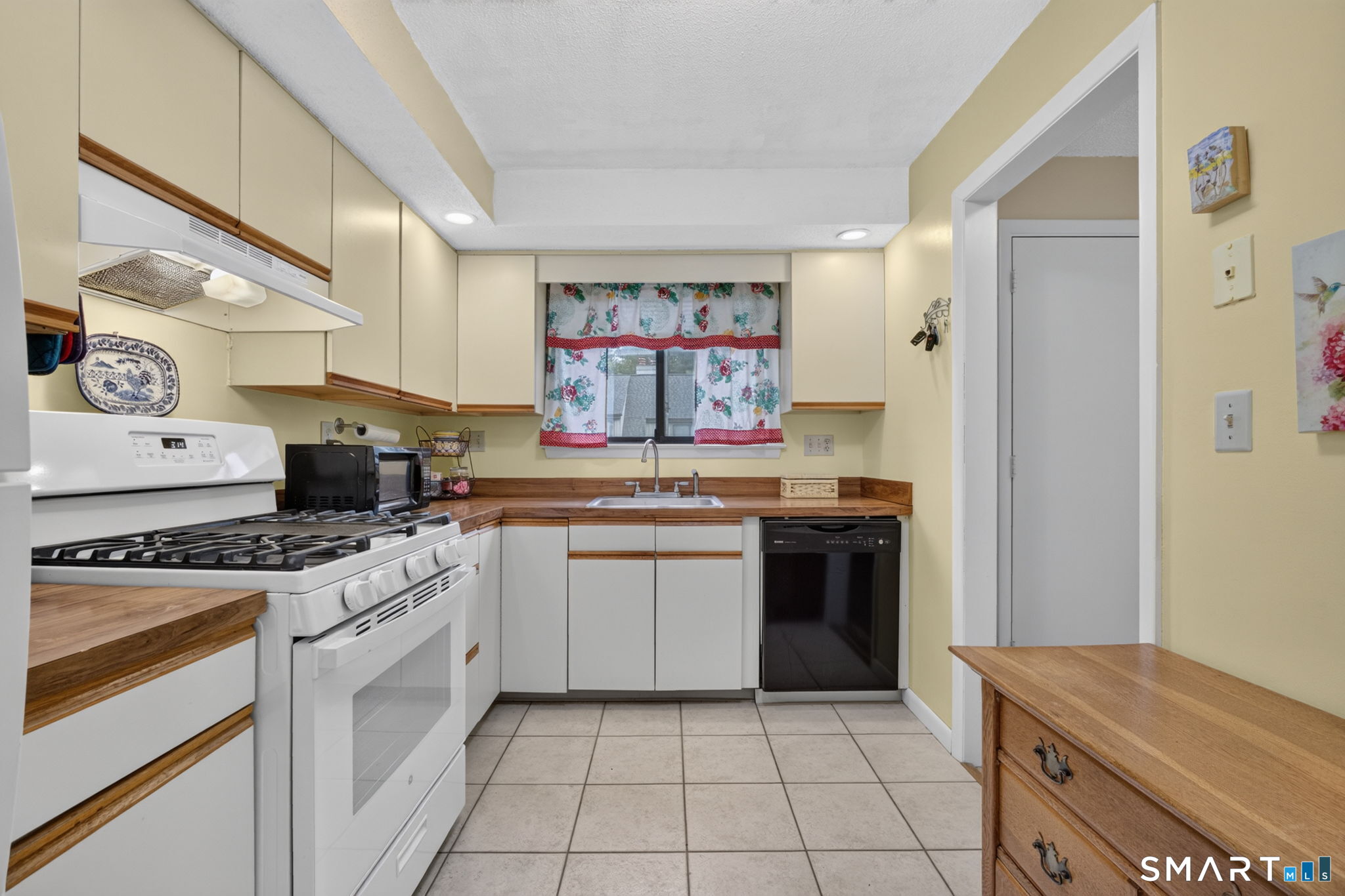 30 Brockton Court Beacon Falls CT 06403