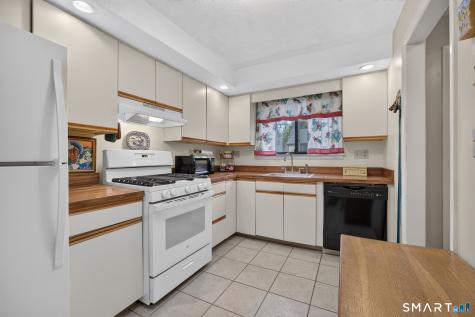 30 Brockton Court Beacon Falls CT 06403