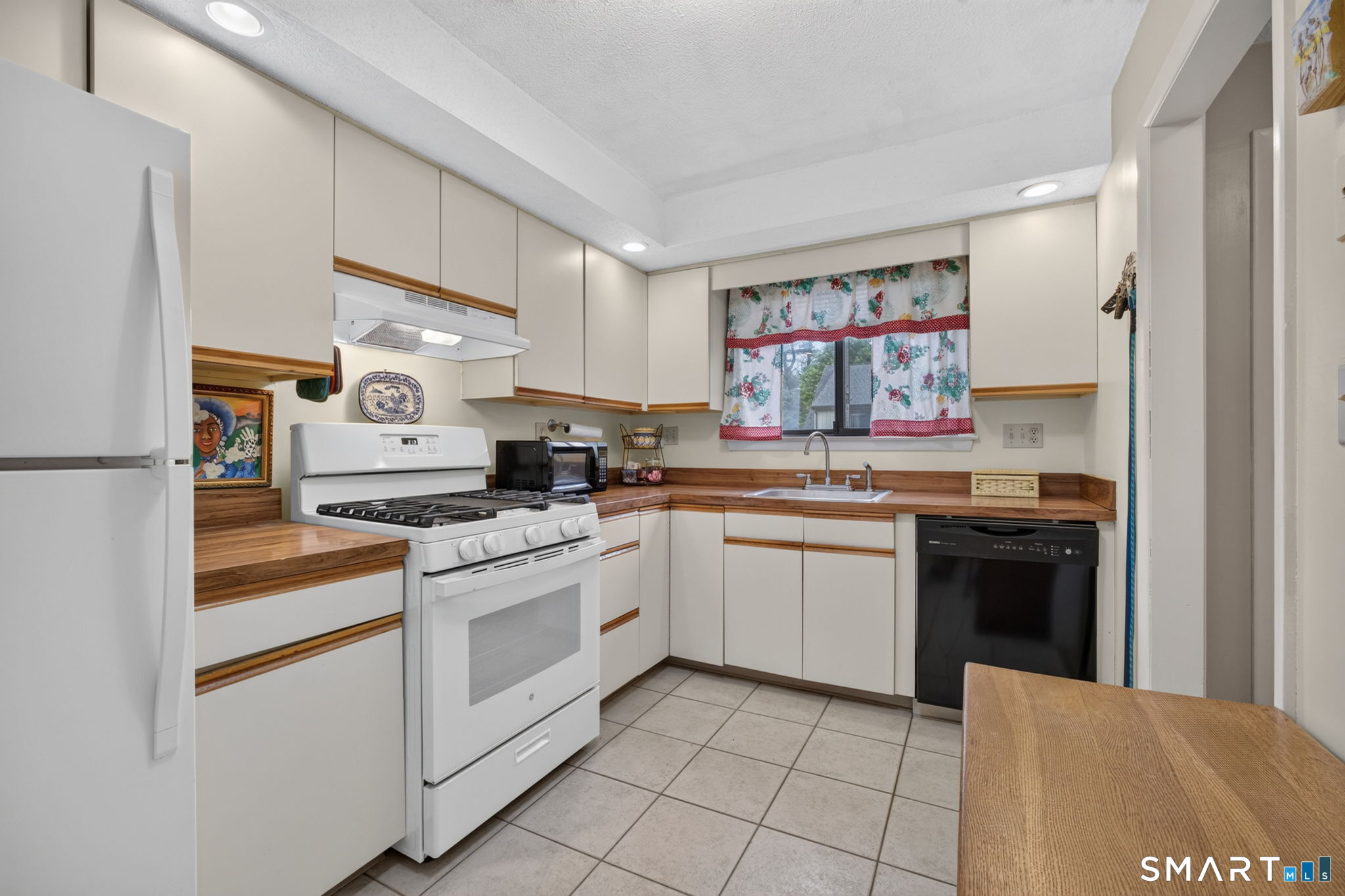 30 Brockton Court Beacon Falls CT 06403