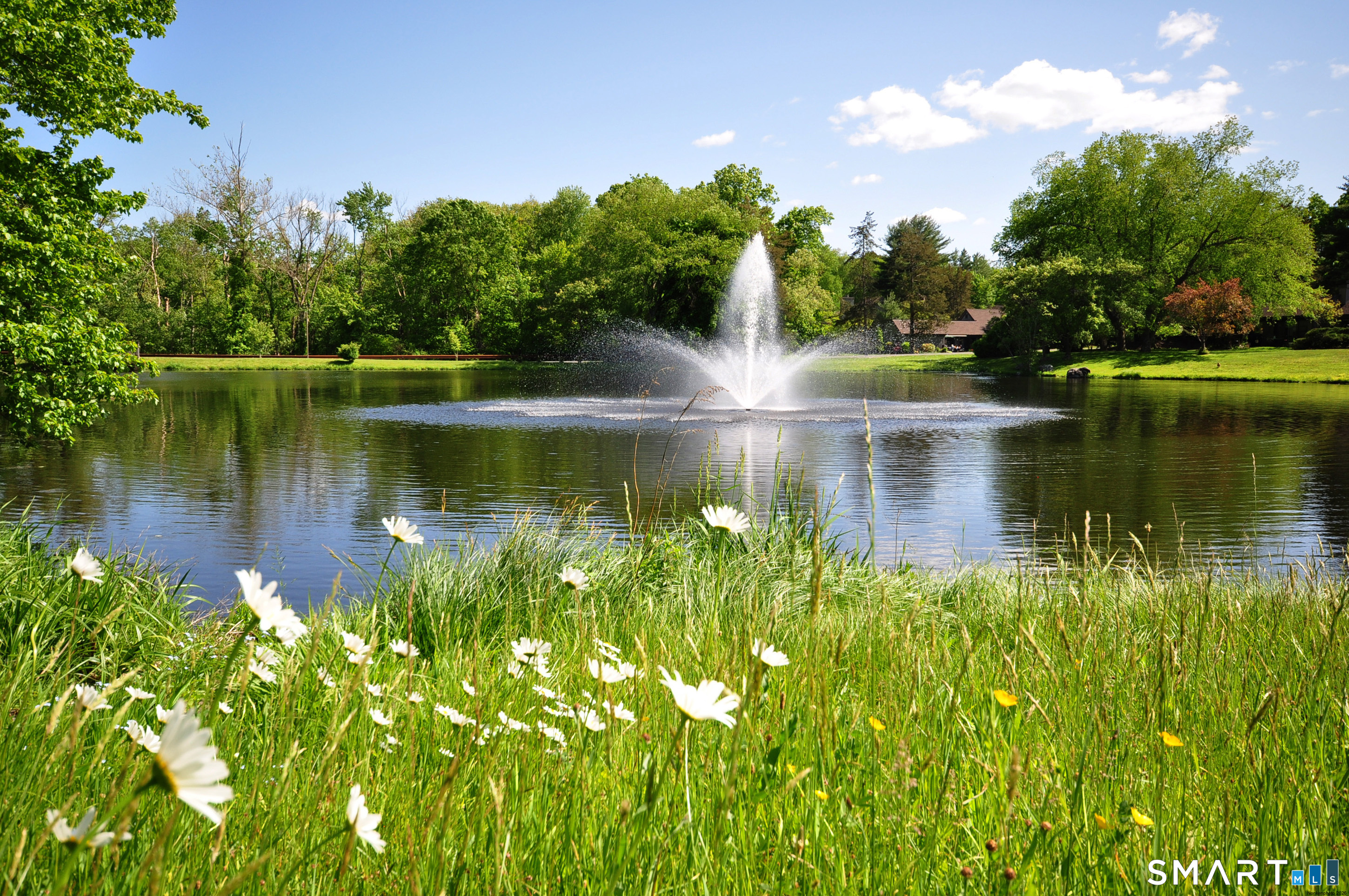 369 Heritage Village Southbury CT 06488