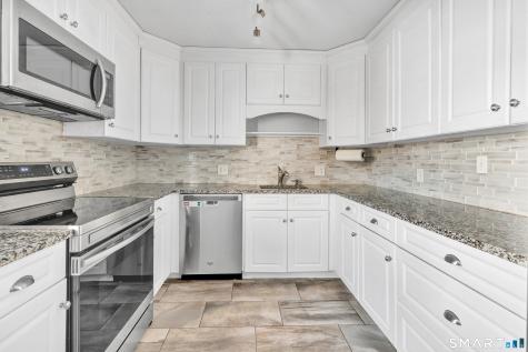 914 Heritage Village Southbury CT 06488