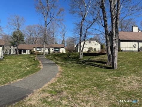 914 Heritage Village Southbury CT 06488