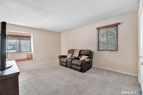 914 Heritage Village Southbury CT 06488