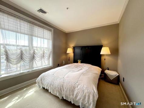 85 Memorial Road West Hartford CT 06107