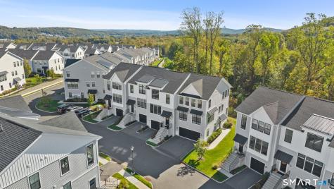 63 Brentwood Circle Danbury CT 06810