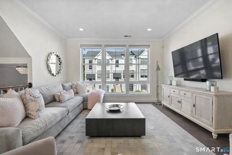 63 Brentwood Circle Danbury CT 06810