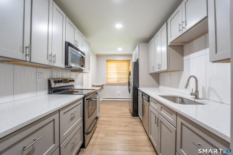 15 Willow Court Cromwell CT 06416