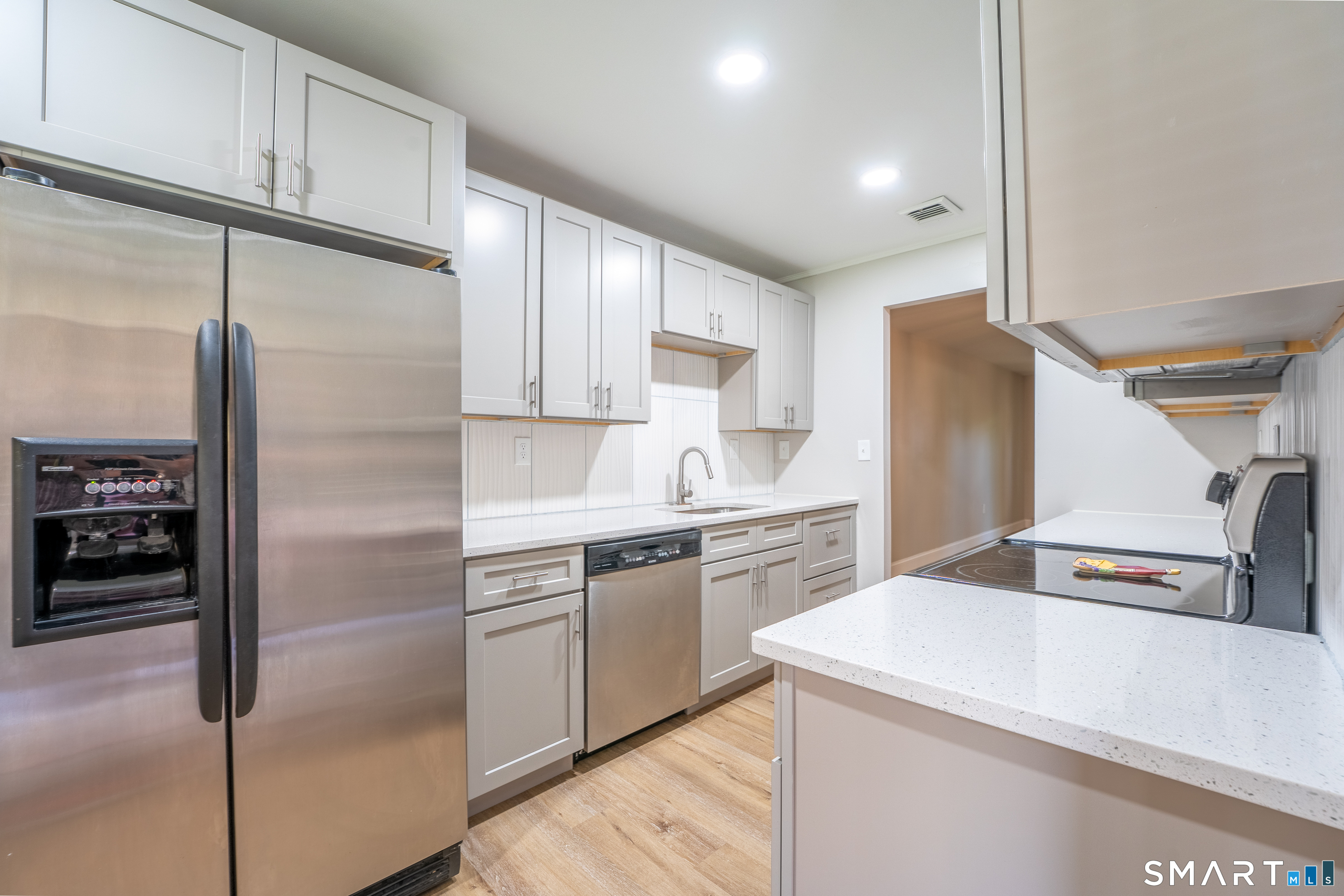 15 Willow Court Cromwell CT 06416