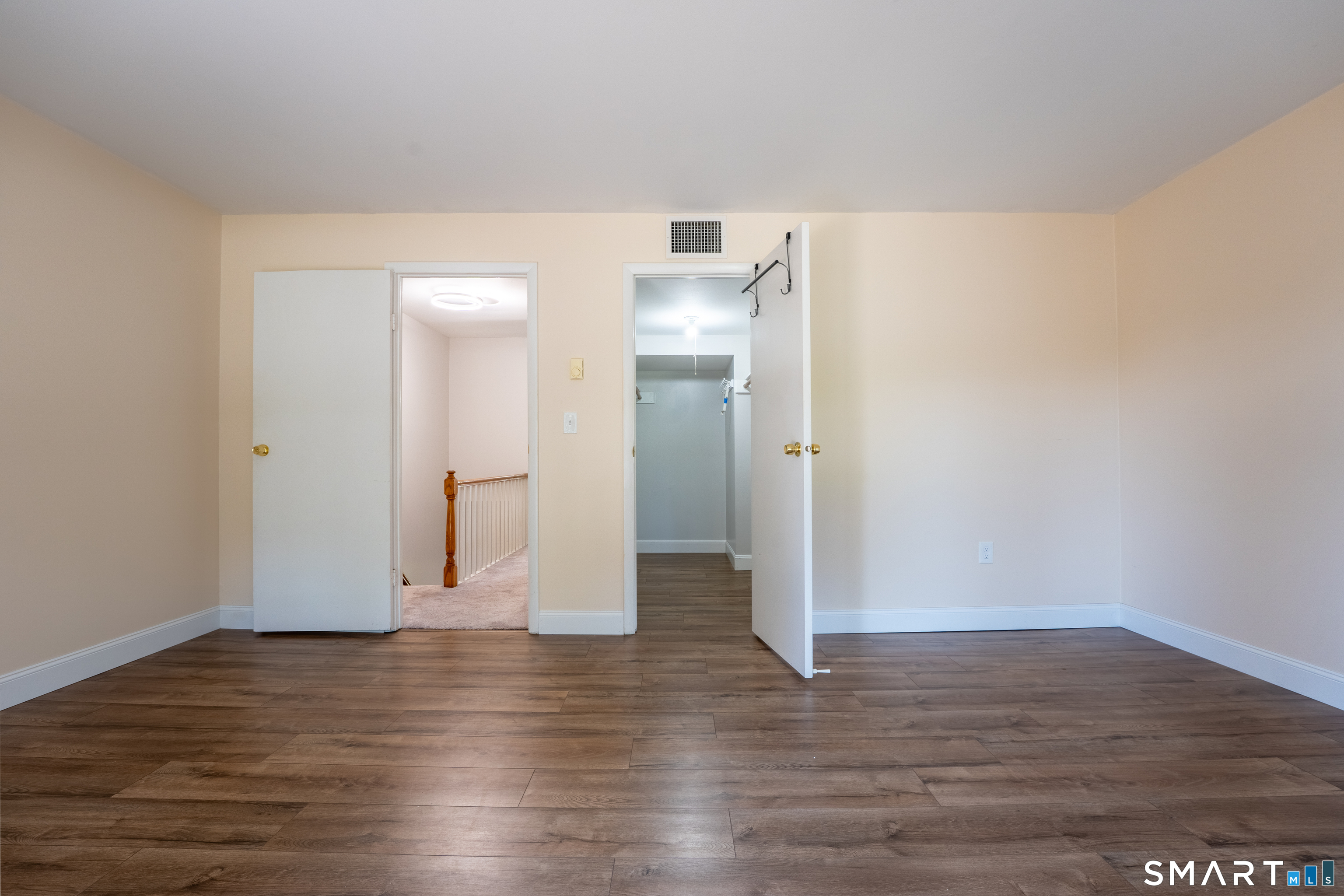 15 Willow Court Cromwell CT 06416