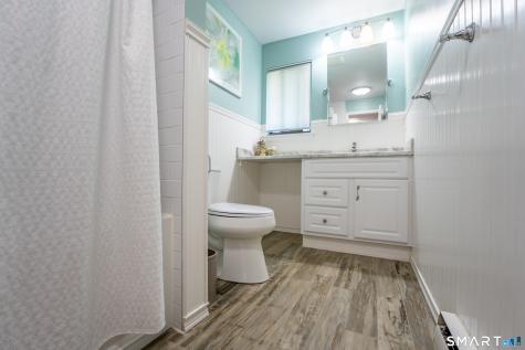 15 Willow Court Cromwell CT 06416
