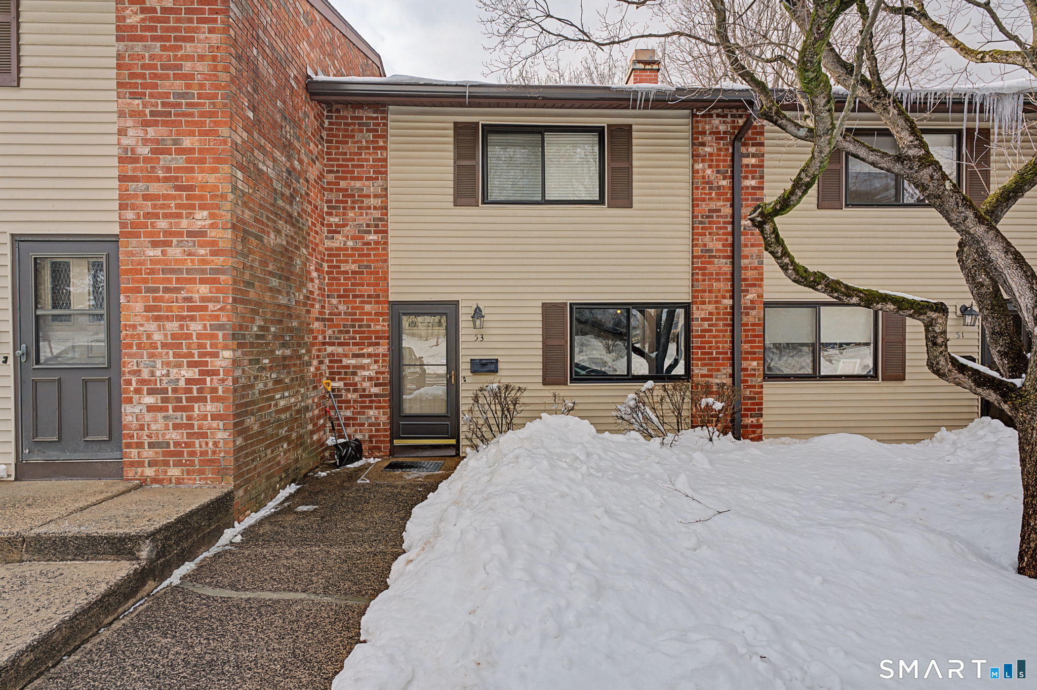 53 Coronado Drive Newington CT 06111