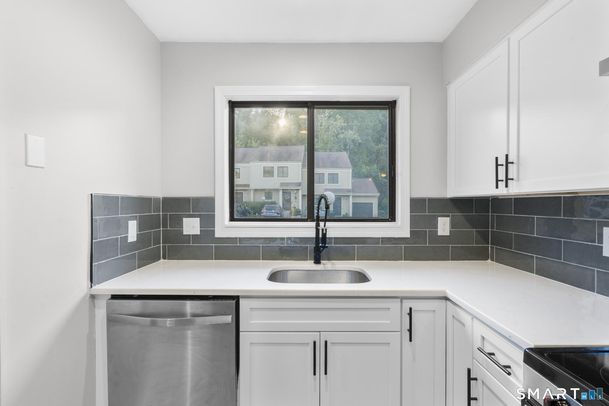 33 Deer Run Bethel CT 06801